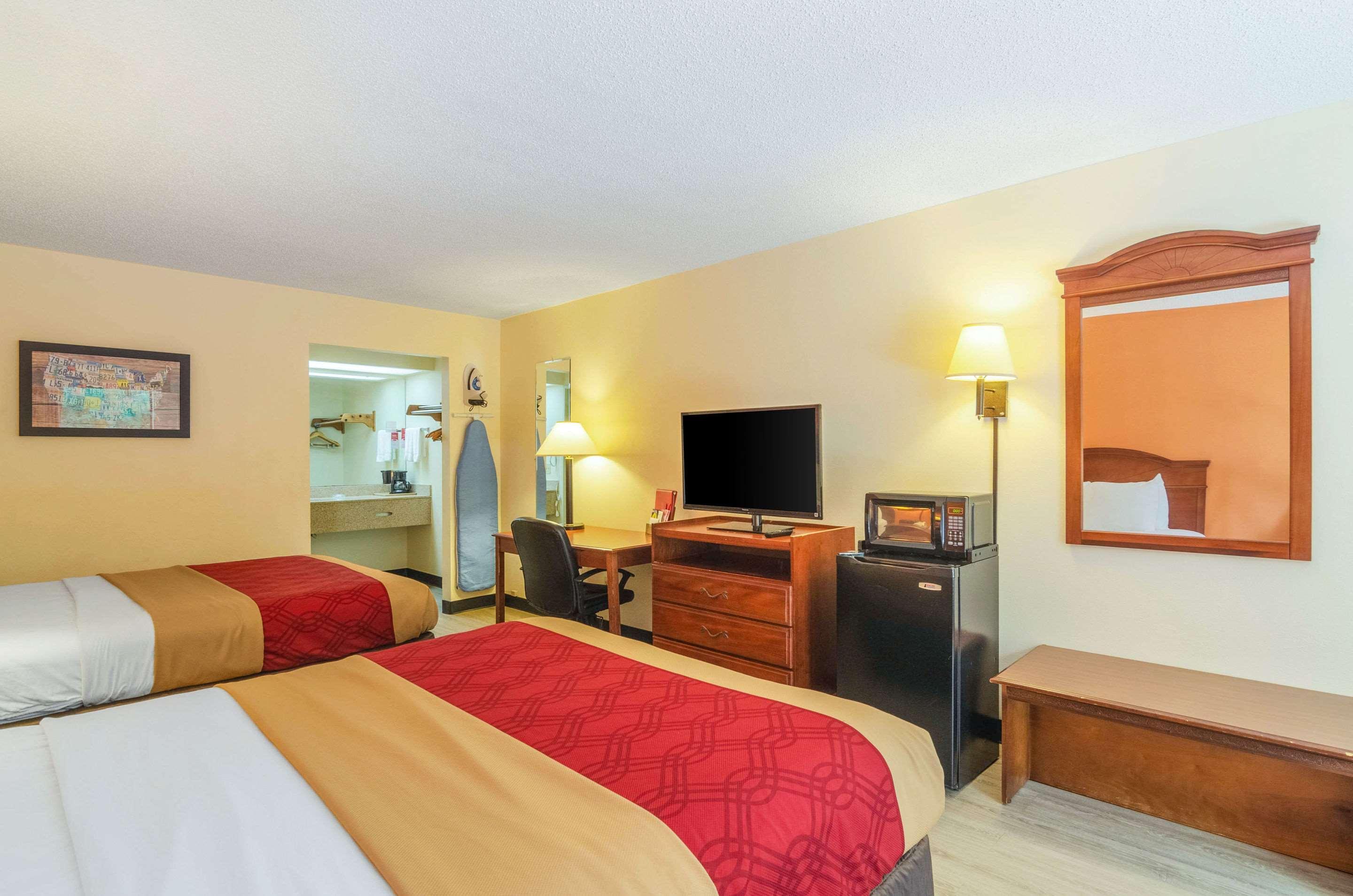 Econo Lodge Inn & Suites Gulfport Εξωτερικό φωτογραφία