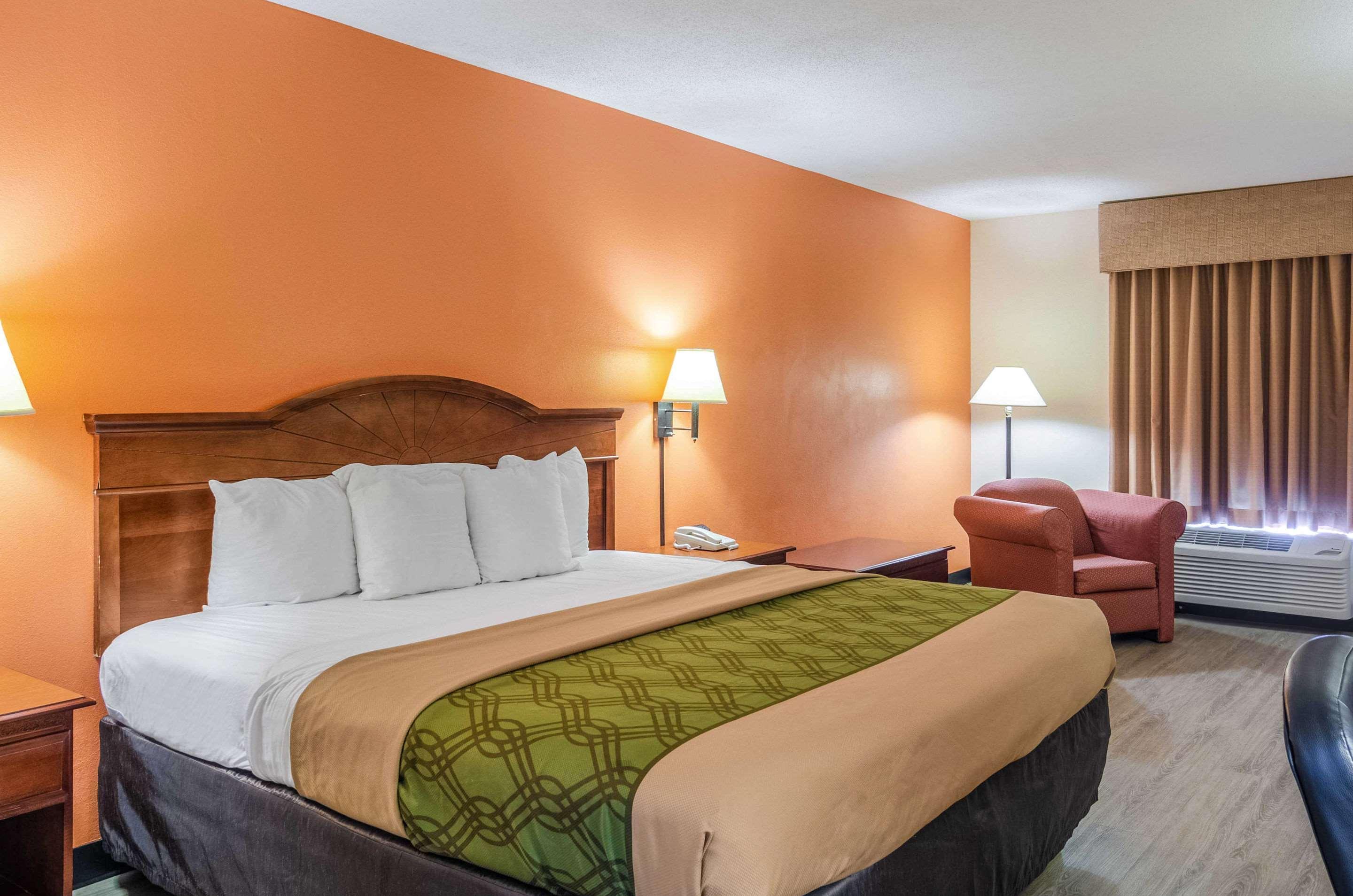 Econo Lodge Inn & Suites Gulfport Εξωτερικό φωτογραφία