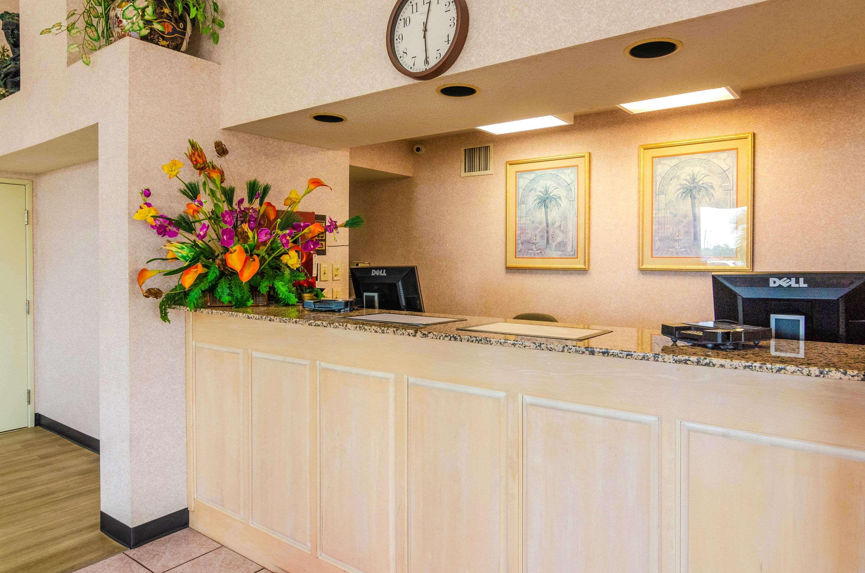 Econo Lodge Inn & Suites Gulfport Εξωτερικό φωτογραφία
