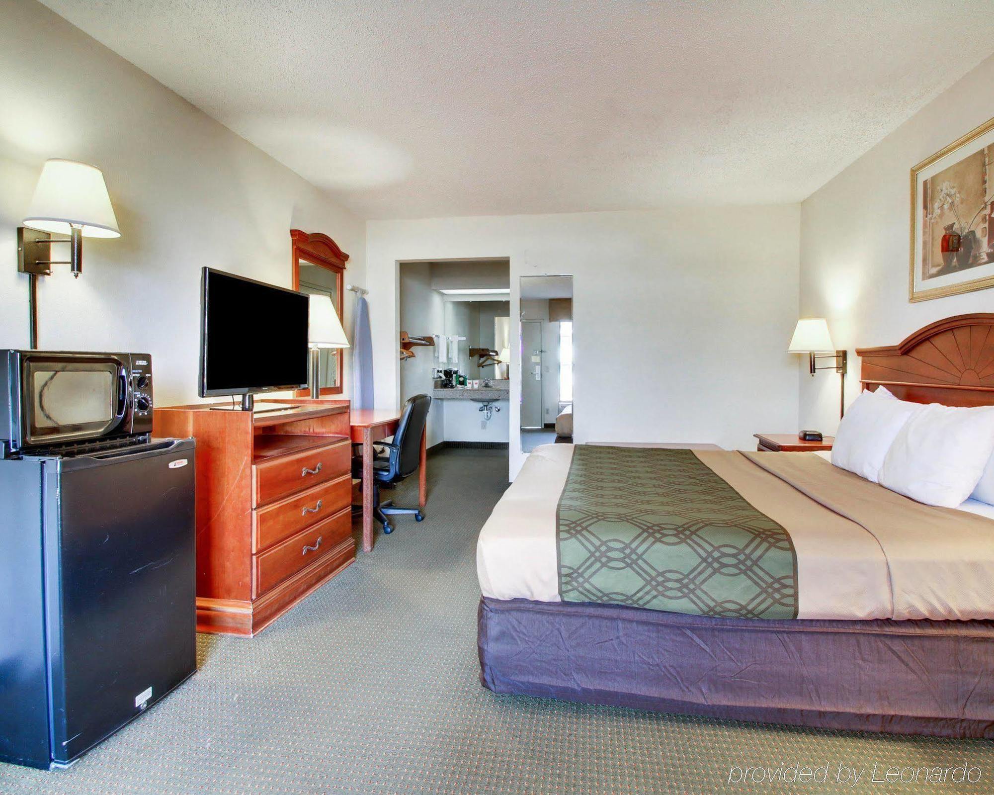 Econo Lodge Inn & Suites Gulfport Εξωτερικό φωτογραφία
