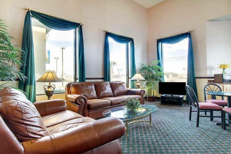 Econo Lodge Inn & Suites Gulfport Εξωτερικό φωτογραφία
